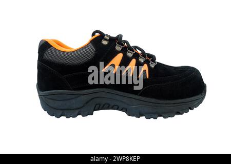 Vorderansicht der Bergschuhe isoliert auf weißem Hintergrund. Wanderschuhe. Stockfoto