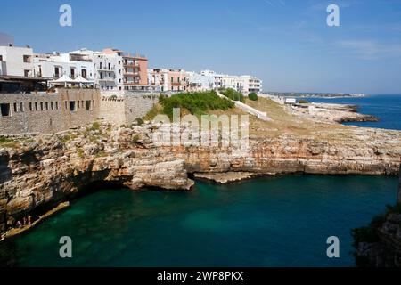 Italien Apulien Polignano A Mare (BA): Die Küste Stockfoto