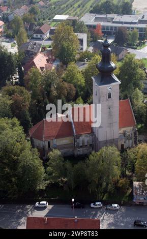 Pfarrkirche der Heiligkreuzerhöhung in Kriz, Kroatien Stockfoto