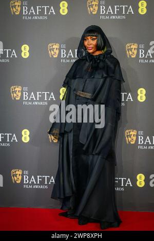 Naomi Campbell nimmt 2024 an den EE BAFTA Film Awards in der Royal Festival Hall in London Teil Stockfoto