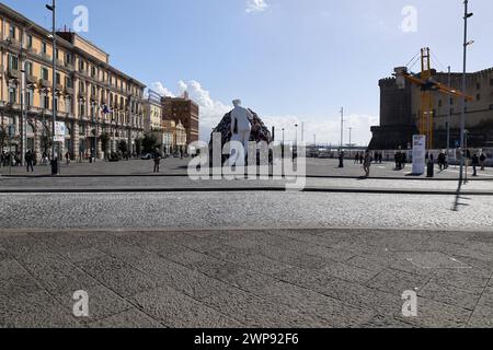 NEUE VERSION DER VENUS DER LUMPEN AUF DER PIAZZA MUNICIPIO EINGEWEIHT. 03/06/2024 NEAPEL, DER MAESTRO PISTOLETTO IM GIUNTA-RAUM IM PALAZZO SAN GIACOMO BEI DER PRÄSENTATION DER NEUEN VERSION DER VENUS DER LAPPEN AUF DER PIAZZA MUNICIPIO. Die Venus, so heißt es, wurde der Stadt Neapel geschenkt. NAPOLI palazzo san giacomo CAMPANIA piazza municipio Copyright: XFABIOxSASSOxFabioxSassox IMG 4035 Stockfoto