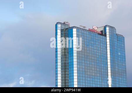 Glasgow Schottland: 13. Februar 2024: Außenansicht des Crowne Plaza Turms am River Clyde in der Nähe des Pacific Quay Stockfoto