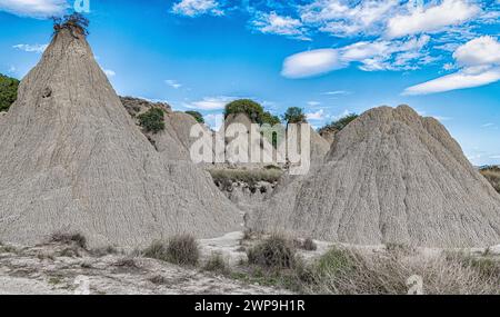 Aliano Badlands (Calanchi), Landschaft aus Tonskulpturen, die durch das Regenwasser erodiert wurden, Region Basilicata, Süditalien Stockfoto