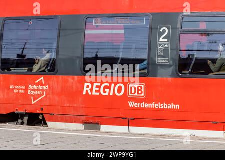 Hauptbahnhof Münchenm Nahverkehrszug der Werdenfelsbahn. // 02.03.2024: München, Bayern, Deutschland, Europa *** Münchener Hauptbahnhof Werdenfelsbahn 02 03 2024 München, Bayern, Deutschland, Europa Stockfoto