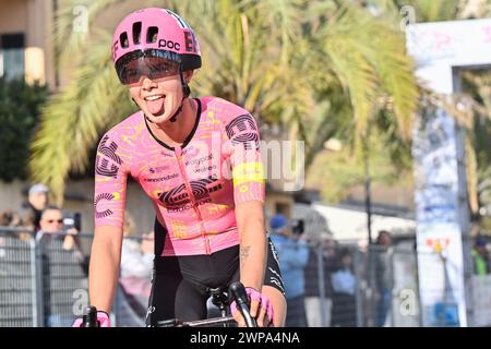 Pietra Ligura, Italien. März 2024. Kim Cadzow (EF Education - Cannondale) der Gewinner bei Femminile - Trofeo Ponente Rosa - Bordighera/Pietra Ligure, Straßenradrennen in Pietra Ligura, Italien, 06. März 2024 Credit: Independent Photo Agency/Alamy Live News Stockfoto