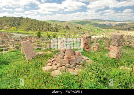 Öffentliche Toiletten in den Ruinen der römischen Stadt Cuicul in Algerien Stockfoto