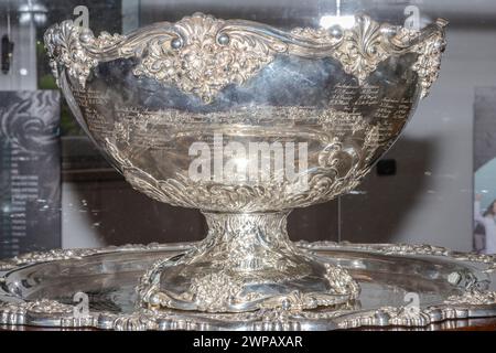 Turin, Italien. März 2024. Die Davis Cup Trophy wird in Turin (Italien) ausgestellt, nachdem Italien sie in der Ausgabe 2023 gewann Credit: Marco Destefanis/Alamy Live News Stockfoto