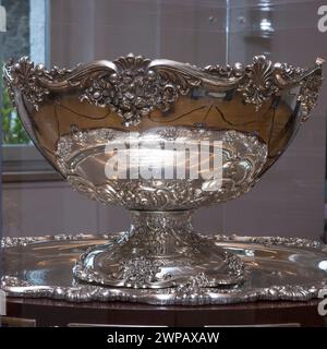 Turin, Italien. März 2024. Die Davis Cup Trophy wird in Turin (Italien) ausgestellt, nachdem Italien sie in der Ausgabe 2023 gewann Credit: Marco Destefanis/Alamy Live News Stockfoto