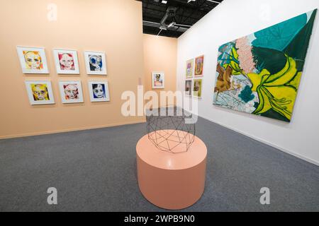 Besuchen Sie die 43. Internationale Messe für zeitgenössische Kunst ARCO am 06. März 2024 in Madrid, Spanien. Insgesamt haben 205 Galerien aus 36 verschiedenen Ländern Stockfoto