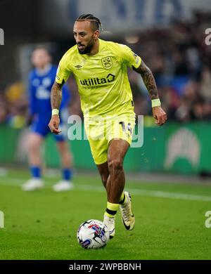 Huddersfield Town's Sorba Thomas während des Sky Bet Championship Matches im Cardiff City Stadium, Wales. Bilddatum: Mittwoch, 6. März 2024. Stockfoto