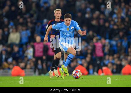 Julian Álvarez #19 von Manchester City beim Achtelfinale der UEFA Champions League zwischen Manchester City und dem FC Kopenhagen am Mittwoch, den 6. März 2024, im Etihad Stadium in Manchester. (Foto: Mike Morese | MI News) Credit: MI News & Sport /Alamy Live News Stockfoto