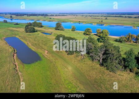 Elbfluß mit Keuchen, Luftaufnahme, Deutschland, Niedersachsen, Wendland, Biosphaerenreservat Niedersaechsische Elbtalaue Stockfoto