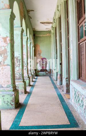 Einzigartige Wandgemälde auf einer Straße in Havanna, Kuba Stockfoto