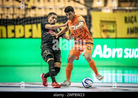 6. März 2024, Jaragua do Sul, Santa Catarina, Brasilien: JARAGUA DO SUL (SC), 06.03.2024- MEISTERSCHAFT/FUTSAL/SUPERCUP-Lanze während des Spiels zwischen Magnus Futsal (SP) und Apodi Futsal (RN), gültig für den Männer Futsal Super Cup 2024, ausgetragen am Mittwoch, 6. März, in der Arena Jaragua do Sul, Santa Catarina. (Kreditbild: © Richard Ferrari/TheNEWS2 via ZUMA Press Wire) NUR REDAKTIONELLE VERWENDUNG! Nicht für kommerzielle ZWECKE! Stockfoto