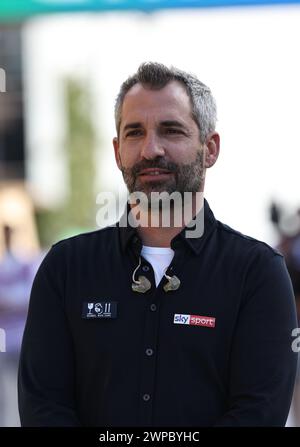 Sakhir, Bahrain. März 2024. BAHRAIN, Sachhir, 2. März 2024: Ehemaliger F1-Pilot mit Toyota, jetzt TV-Kommentator für SKY, sieht Timo GLOCK während des Rennens auf dem Bahrain International Circuit am 2 an. März 2024 in Bahrain, Formel-1-Rennen 1, Saisonauftakt, Bild & Copyright Jun QIAN/ATP Bilder (QIAN Jun/ATP/SPP) Credit: SPP Sport Press Photo. /Alamy Live News Stockfoto