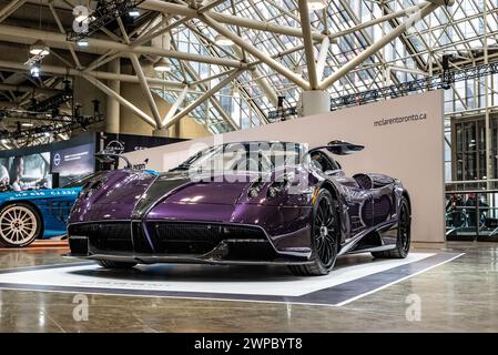 Der Huayra Pagani ist ein exquisiter, handgefertigter Hypercar, der für sein atemberaubendes Design, seine unvergleichliche Leistung und seine akribische Aufmerksamkeit für DE bekannt ist Stockfoto