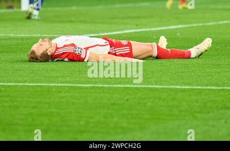 Harry Kane, FCB 9 traurig nach großer Chance auf ein Tor im Achtelfinale FC BAYERN MÜNCHEN - LAZIO ROM 3-0 der Fußball UEFA Champions League in der Saison 2023/2024 in München, 5. März 2024. Achtelfinale, FCB, München © Peter Schatz / Alamy Live News Stockfoto