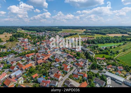 Das Marktdorf Thierhaupten im nördlichen schwäbischen Lechtal von oben Stockfoto