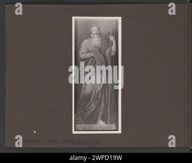 Foto des Gemäldes „St. Jakobus der größere“ von Franciszek Smuglewicz, das sich in der Kathedrale von Vilnius befindet. Dieses Bild, das von Edmund und Bolesław Zdanowscy vor 1939 aufgenommen wurde, hebt den neoklassizistischen Stil von Smuglewicz's religiösem Kunstwerk hervor. Stockfoto