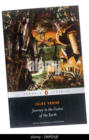 Journey to the Centre of the Earth von Jules Verne, Taschenbuch, klassischer Roman Stockfoto