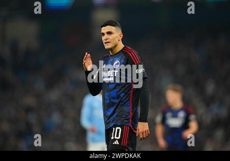 Etihad Stadium, Manchester, Großbritannien. März 2024. Mohamed Elyounoussi (FC Kopenhagen) gibt Gesten während eines Achtelfinale der Champions League, Manchester City gegen den FC Kopenhagen, im Etihad Stadium, Manchester, England. Kim Price/CSM/Alamy Live News Stockfoto