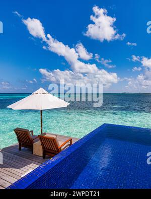 Wunderschöne Panoramablick-Seelandschaft, romantischer Luxus-Strandurlaub für Flitterwochen-Paare, tropischer Urlaub im luxuriösen Hotelresort. Fantastisch Stockfoto