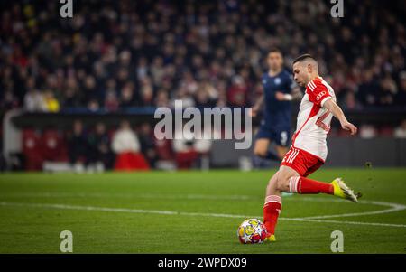 München Deutschland. März 2024. Raphael Guerreiro (München) FC Bayern München - Lazio Rom 05.03.2024 Copyright (nur für journalistische Zwecke) by Stockfoto