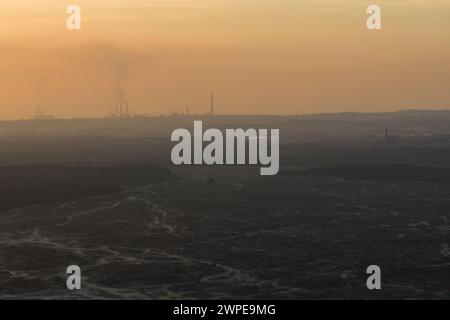 Bledowska Desert Sand ist das größte Treibsand-Gebiet in Polen. Sandwüste an der Grenze des Schlesischen Hochlandes, Bledow, Klucze und Dorf o Stockfoto