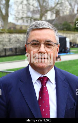 Sir Robert Buckland Konservative Party, Abgeordneter College Green, City of Westminster am Budget Day 2024. Stockfoto