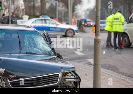 Unfallerfassung nach Totalverlust Stockfoto