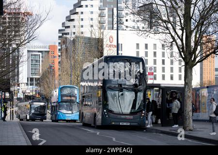 Busse in Moor Street, Birmingham, West Midlands, England, Großbritannien Stockfoto