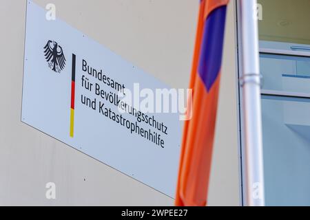 Das Bundesamt für Bevölkerungsschutz und Katastrophenhilfe BBK in der Liegenschaft in Bonn-Gronau 06.03.2024 Bonn Gronau NRW Deutschland *** das Bundesamt für Bevölkerungsschutz und Katastrophenhilfe BBK in der Bonn Gronau 06 03 2024 Bonn Gronau NRW Deutschland Stockfoto