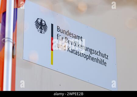 Das Bundesamt für Bevölkerungsschutz und Katastrophenhilfe BBK in der Liegenschaft in Bonn-Gronau 06.03.2024 Bonn Gronau NRW Deutschland *** das Bundesamt für Bevölkerungsschutz und Katastrophenhilfe BBK in der Bonn Gronau 06 03 2024 Bonn Gronau NRW Deutschland Stockfoto