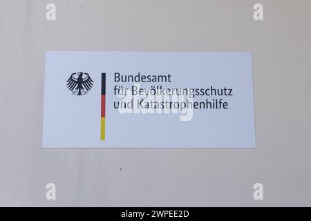 Das Bundesamt für Bevölkerungsschutz und Katastrophenhilfe BBK in der Liegenschaft in Bonn-Gronau 06.03.2024 Bonn Gronau NRW Deutschland *** das Bundesamt für Bevölkerungsschutz und Katastrophenhilfe BBK in der Bonn Gronau 06 03 2024 Bonn Gronau NRW Deutschland Stockfoto