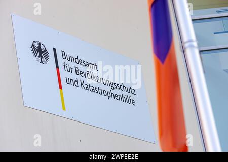 Das Bundesamt für Bevölkerungsschutz und Katastrophenhilfe BBK in der Liegenschaft in Bonn-Gronau 06.03.2024 Bonn Gronau NRW Deutschland *** das Bundesamt für Bevölkerungsschutz und Katastrophenhilfe BBK in der Bonn Gronau 06 03 2024 Bonn Gronau NRW Deutschland Stockfoto