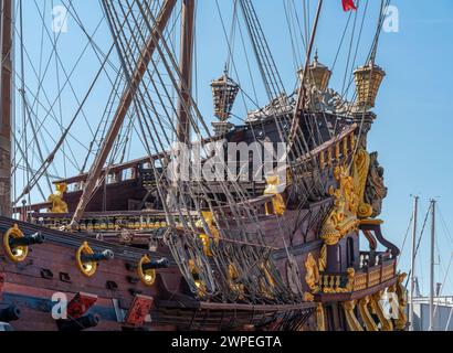 Detail eines historischen Segelschiffs in Genua, der Hauptstadt der italienischen Region Ligurien Stockfoto