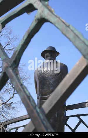 Statue von Nagy Imre, dem reformfreundlichen kommunistischen Premierminister Ungarns im Jahr 1956, von dem Bildhauer Tamas Varga, Jaszai Mari ter, Budapest, Ungarn Stockfoto