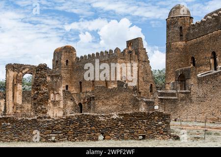Königlicher Fasil Ghebbi Palast, Gondar Festung Stadt, Äthiopien. Gegründet von Kaiser Fasilides. Der Kaiserpalastkomplex wird Camelot von Afrika genannt. A Stockfoto