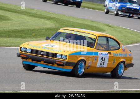 Graham Scarborough 1981 in seinem Ford Capri III 3.0S während des Gordon Spice Trophy Rennens beim 80. Mitgliedertreffen in Goodwood, Sussex, Großbritannien. Stockfoto