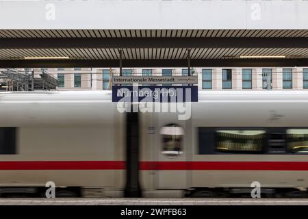 Streik der Lokführergewerkschaft GDL bei der Deutschen Bahn Zwischen Nürnberg und München bzw. Frankfurt verkehren regelmäßig ICES im Fernverkehr trotz des Streikes. Nürnberg Bayern Deutschland *** Streik der triebfahrzeuggewerkschaft GDL bei der Deutschen Bahn verkehren ICE-Züge regelmäßig im Fernverkehr zwischen Nürnberg und München bzw. Frankfurt trotz Streik Nürnberg Bayern Deutschland 20240307-6V2A5564 Stockfoto