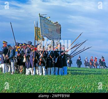 Historische Voelkerschlacht am 16. Oktober 1813 bei Leipzig, Traditionsvereine in originalen Uniformen bei der Gefechtsnachstellung des Suedlichen Schlachtfeldes Voelkerschlacht 1813 *** historische Völkerschlacht am 16. Oktober 1813 bei Leipzig, Traditionsvereine in originalen Uniformen bei der Gefechtsnachstellung der südlichen Völkerschlacht 1813 Stockfoto