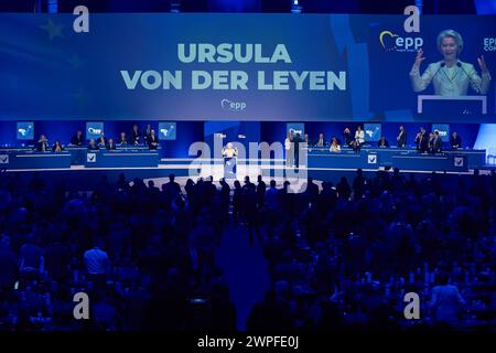 Bukarest, Rumänien. 7. März 2024: Ursula von der Leyen wird auf dem EVP-Kongress am 7. März 2024 in Bukarest als Spitzenkandidatin der EVP für die Wahlen zum Europäischen Parlament angekündigt. Die Europäische Volkspartei (EVP) bestätigte Ursula von der Leyen als ihre führende Kandidatin für die Wahlen zum Europäischen Parlament im Juni und beantragte eine zweite Amtszeit bei der Europäischen Kommission. Quelle: Lucian Alecu/Alamy Live News Stockfoto