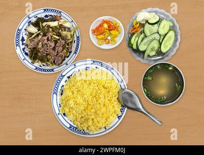 Com Rang dua bo ist berühmtes vietnamesisches Street Food. Cơm hat dưa bò nổi tiếng Vietnam angerufen. 越南旅游, वियतनाम पर्यटन, 베트남 관광, ベトナム観光, ឌូលីច វៀតណាម Stockfoto