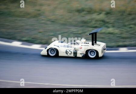 Phil Hill in einem Chaparrel 2E beim 1966 Can am im Mosport Park Canada, startete 11., belegte 2. Platz Stockfoto