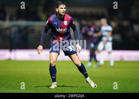 LONDON, ENGLAND - 6. MÄRZ: Okay Yokuşlu von West Bromwich Albion während des Sky Bet Championship-Spiels zwischen Queens Park Rangers und West Bromwich Albion in der Loftus Road am 6. März 2024 in London. (Foto: Dylan Hepworth/MB Media) Stockfoto