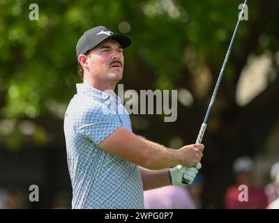 Orlando, FL, USA. März 2024. Grayson Murray auf dem ersten Abschlag während der ersten Runde des Arnold Palmer Invitational präsentiert von Mastercard im Arnold Palmer's Bay Hill Club & Lodge in Orlando, FL. Romeo T Guzman/CSM/Alamy Live News Stockfoto