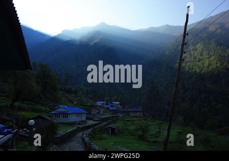 Paiya (2730 m) Dorf im Sonnenaufgang, Himalaya Berge, Solukhumbu, Everest Region, Nepal Stockfoto