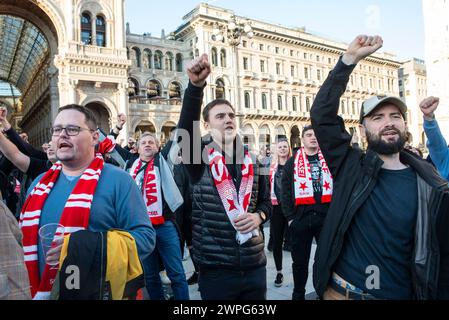 Mailand, Italien. März 2024. Piazza Duomo - Stadio Giuseppe Meazza. Corteo tifosi per la partita di Europa League tra Slavia Praga-Mailand. Ottavi di finale - Cronaca - Mailand, Italia - Gioved&#xec; 7 Marzo 2024 (Foto Alessandro Cimma/Lapresse) Piazza Duomo - Giuseppe Meazza Stadium. Fanprozession für das Europa League Spiel zwischen Slavia Prag und AC Mailand. Achtelfinale - Nachrichten - Mailand, Italien - Donnerstag, 7. März 2024 (Foto Alessandro Cimma/Lapresse) Credit: LaPresse/Alamy Live News Stockfoto