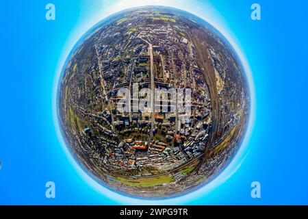 Luftbild, Ortsansicht Wohngebiet Hamm-Süden, Innenstadtansicht City mit Goethestraße, Hauptbahnhof Hbf, Erdkugel, Fisheye Aufnahme, Fischaugen Aufnahme, 360 Grad Aufnahme, winzige Welt, kleiner Planet, Fischaugenbild, Mitte, Hamm, Ruhrgebiet, Nordrhein-Westfalen, Deutschland ACHTUNGxMINDESTHONORARx60xEURO *** Luftansicht, Stadtansicht Wohngebiet Hamm Süd, Stadtansicht Stadt mit Goethestraße, Hauptbahnhof, Erdkugel, Fisheye Bild, Fisheye Bild, 360 Grad Bild, winzige Welt, kleiner Planet, Fischaugenbild, Zentrum, Hamm, Ruhrgebiet, Nordrhein-Westfalen, Deutschland ACHTUNGxMINDES Stockfoto