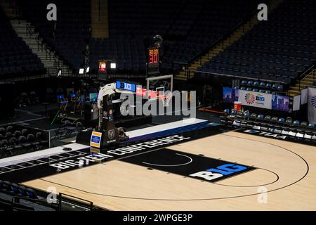 Minneapolis, Minnesota, USA. März 2024. Ein mittlerer Schuss auf dem Platz beim TIAA Big10 Frauen Basketballturnier 2024 im Target Center am 7. März 2024. (Kreditbild: © Steven Garcia/ZUMA Press Wire) NUR REDAKTIONELLE VERWENDUNG! Nicht für kommerzielle ZWECKE! Stockfoto